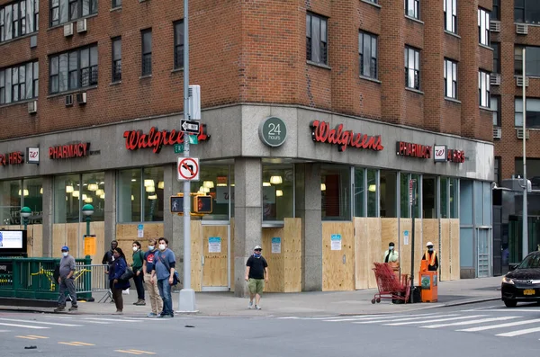 New York New York Usa Червня 2020 Walgreens Сіли Центрі — стокове фото