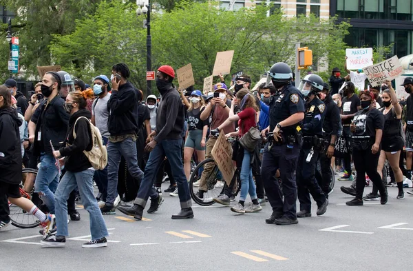 Nueva York Nueva York Estados Unidos Junio 2020 Policía Monitorea — Foto de Stock