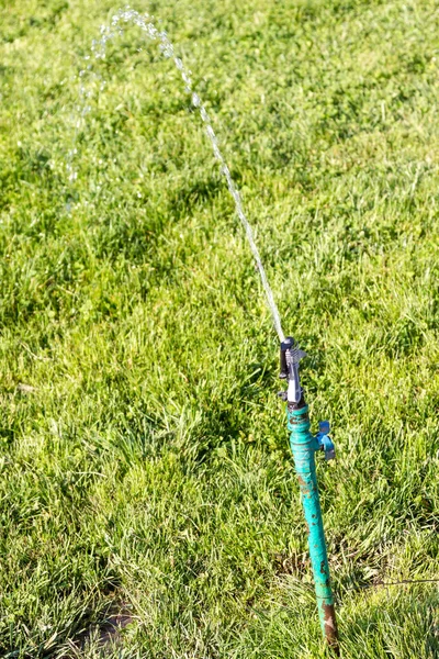 Water jet from the lawn watering pipe