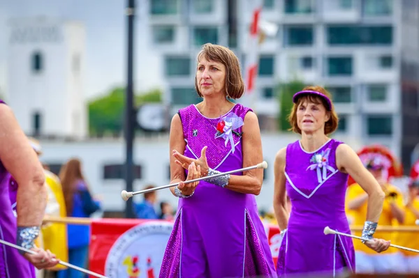 Portland, Oregon, Amerika Birleşik Devletleri - 9 Haziran 2018: Bir kez daha tekrar Marching Band Portland sırasında Grand çiçek geçit çevresinde Festival 2018 gül.