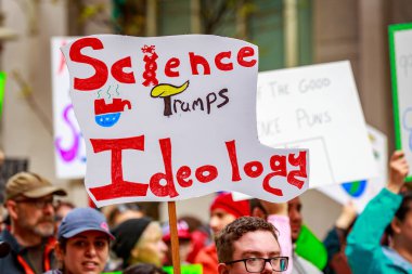 Portland, Oregon - 14 Nisan 2018: İşaretler, Portland Mart bilim için insanlarla.