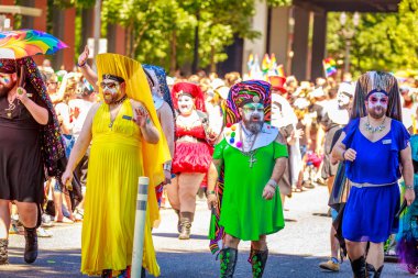 Portland, Oregon, Amerika Birleşik Devletleri - 17 Haziran 2018: Portland'ın 2018 gurur geçit topluluk çeşitlilik yansıtır.