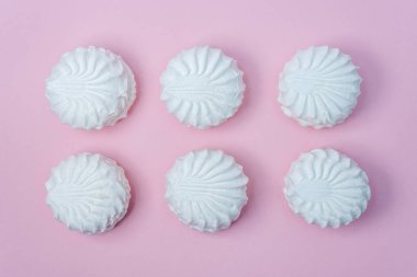 yumuşak havadar beyaz marshmallow