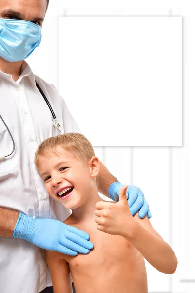 Portrait Happy Boy Standing Next Doctor — Stock Photo, Image