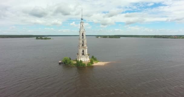 Kalyazinskaya Glockenturm Der Nikolaus Kathedrale Wasser Ein Überfluteter Glockenturm Kalyazin — Stockvideo
