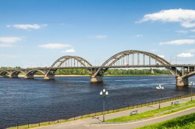 Rybinsk, Rusya Federasyonu, Volga Nehri üzerinde Volga köprü