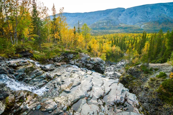 Khibiny Hory Krásný Vodopád Poloostrov Kola Rusko Severní — Stock fotografie