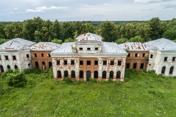 Yaropolets, Federacja Rosyjska. Dwór chernyshevs. Lotnicze — Zdjęcie stockowe