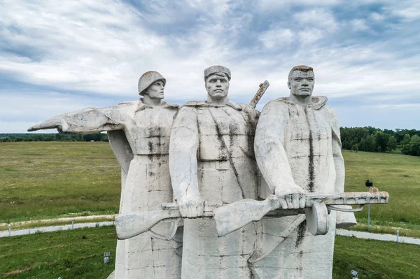 パンフィロフの英雄の記念碑。ボロコラムスク、ロシア。空中 — ストック写真