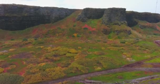 Dva Brata Rock Tracto Saami Península Sredniy Mar Barents Región — Vídeos de Stock