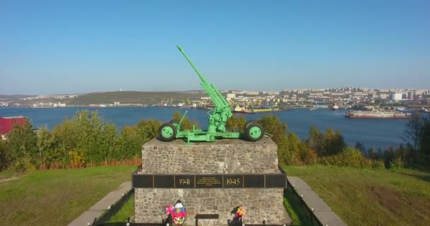 Μούρμανσκ Ρωσία Μνημείο Πολέμου Ακρωτήριο Αμπαράμ Εναέρια — Αρχείο Βίντεο
