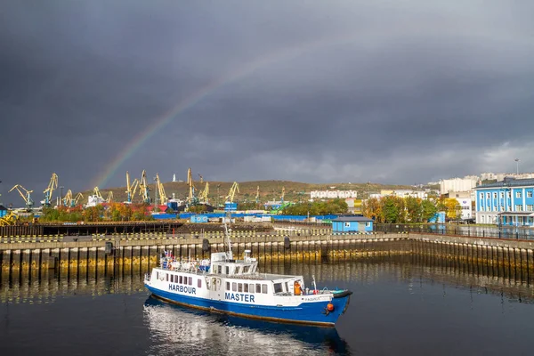 Arcobaleno nel porto — Foto Stock