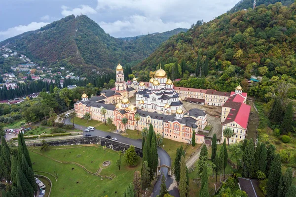 Yeni Athos Manastırı. Havadan. Akhali Atoni, Abhazya — Stok fotoğraf