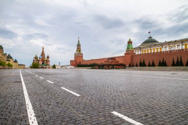 Kızıl Meydan ve Kremlin insansız - Moskova, Rusya 'da Covid-19