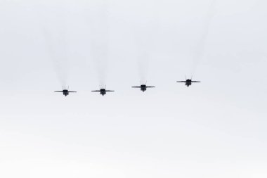 9 Mayıs 2020 'de Moskova' da Zafer Günü askeri geçidi. Rus askeri kuvvetleri Moskova üzerinde