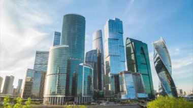 Gökdelenler iş kompleksi, Moskova, Rusya zaman akışı. Günbegün aşırı hız UHD 4K 60fps