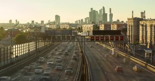 Moscou Russie Trafic Routier Temporisation Autoroute Coucher Soleil — Video