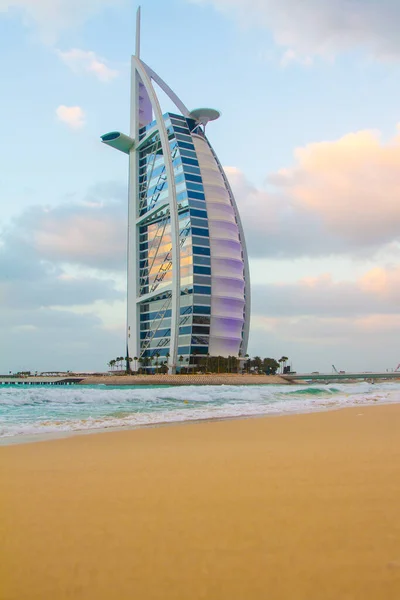 迪拜Burj Arab酒店和黄金海滩 阿联酋 Bur酒店是世界上最豪华的酒店 图库图片