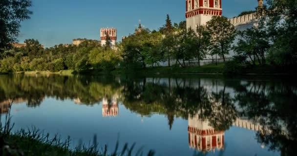 데비치 수녀원의 석양에 있습니다 모스크바 러시아 세기에 순조로운 시간의 — 비디오