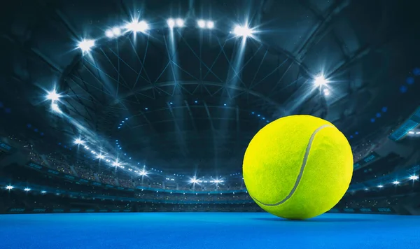 Magnifica Arena Tennis Con Una Palla Tennis Pavimento Artificiale Blu — Foto Stock