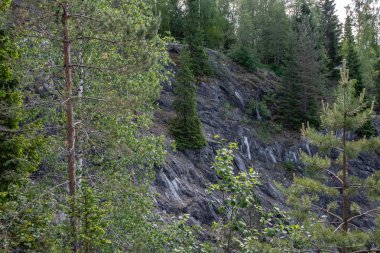 Ruskeala dağın Park - araştırma bir asırlık öyküsü. Vahşi doğal mermer tarifsiz güzellik. Karelya. Rusya.