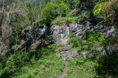 Ruskeala dağın Park - araştırma bir asırlık öyküsü. Vahşi doğal mermer tarifsiz güzellik. Karelya. Rusya.