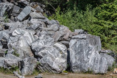 Ruskeala dağın Park - araştırma bir asırlık öyküsü. Vahşi doğal mermer tarifsiz güzellik. Karelya. Rusya.