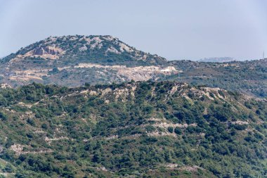 Filerimos tepesinin yüksekliğinden Rodos adasının manzarası