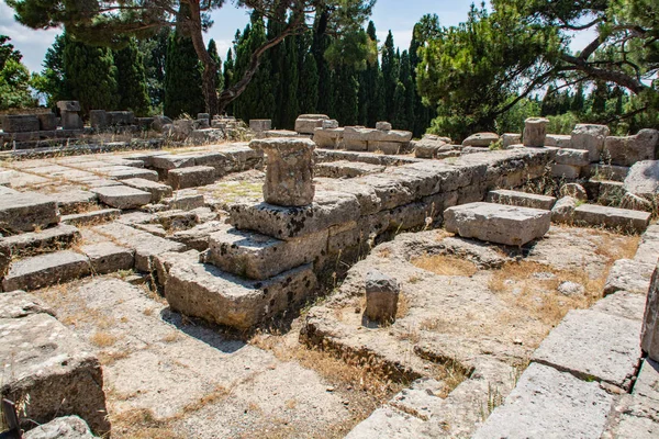 Ερείπια αρχαίων ναών στον λόφο Φιλέρημος — Φωτογραφία Αρχείου