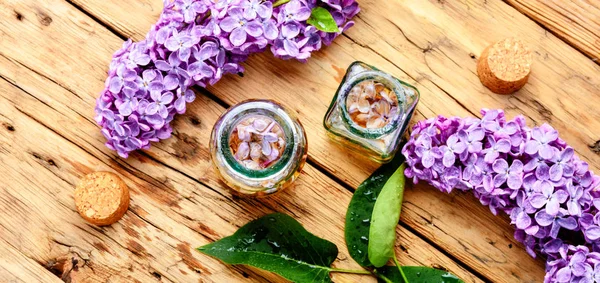 Bottle Essential Extraction Lilac Healing Herbs Alternative Medicine Herbal Medicine — Stock Photo, Image