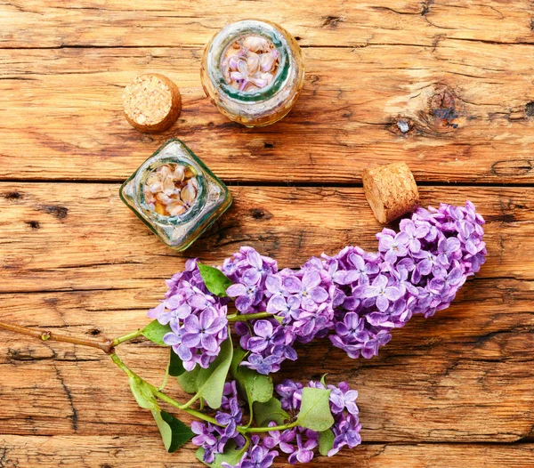 Bottle Essential Oil Lilac Healing Herbs Lilac Tinctures — Stock Photo, Image