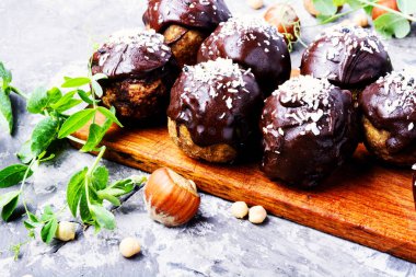 Vegan şeker nohut, Kuru üzüm, Kuru kayısı ve ceviz ile. Temiz gıda