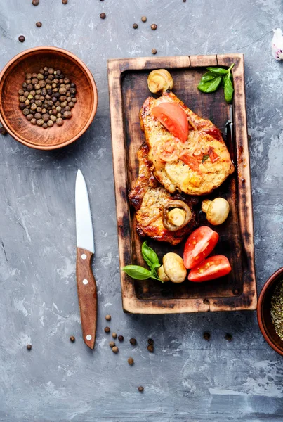 Grilled Meat Steak Tomato Herbs Spices Cutting Board Bbq Meat — Stock Photo, Image