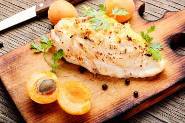 Tavuk göğsü ile olgun Kayısı Dolması dan çanağı