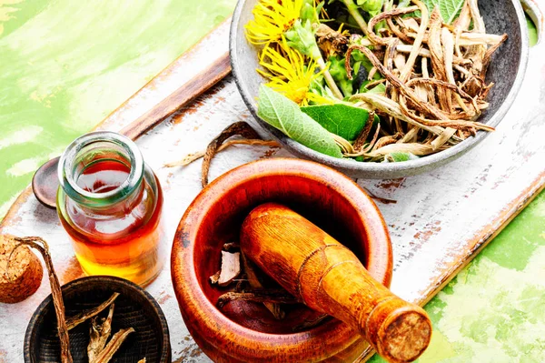 Elixir Curativo Raíz Inula Herbal Naturopathic Medicina —  Fotos de Stock