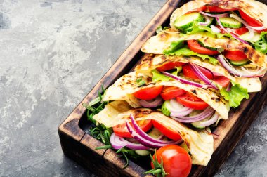 Taze sebze vejetaryen Pita sandviç. Diyet yiyecek. Vegan.