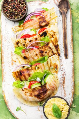 Taze sebze vejetaryen Pita sandviç. Diyet yiyecek. Vegan.