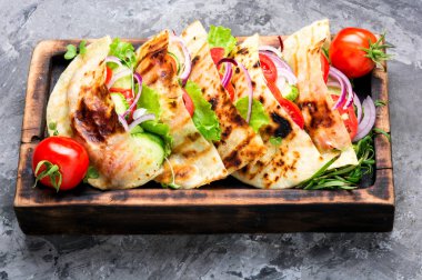 Taze sebze vejetaryen Pita sandviç. Diyet yiyecek. Vegan.