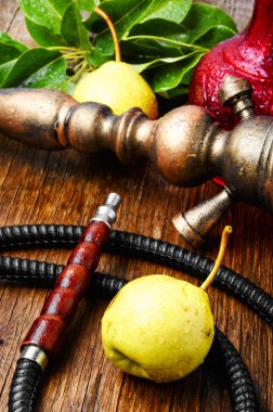 Nargile sigara aroma armut ile için. Armut shisha