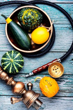 Aroma relax için kabak ile Doğu shisha nargile. Kabak shisha
