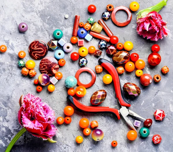 Perlen Bunte Perlen Für Handarbeit Und Blume — Stockfoto