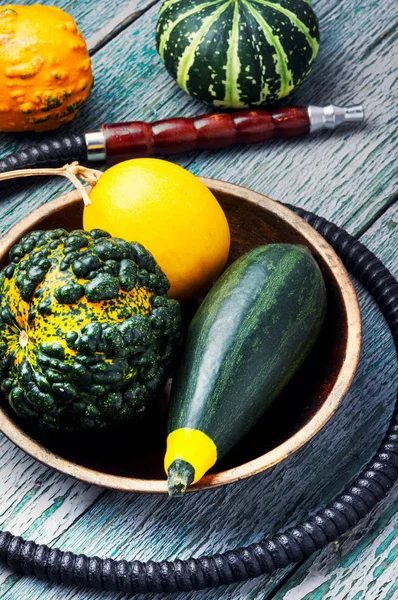 Aroma relax için kabak ile Doğu shisha nargile. Kabak shisha