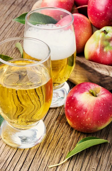 Sidra Manzana Con Manzanas Frescas Sobre Fondo Rústico Cóctel Sidra — Foto de Stock