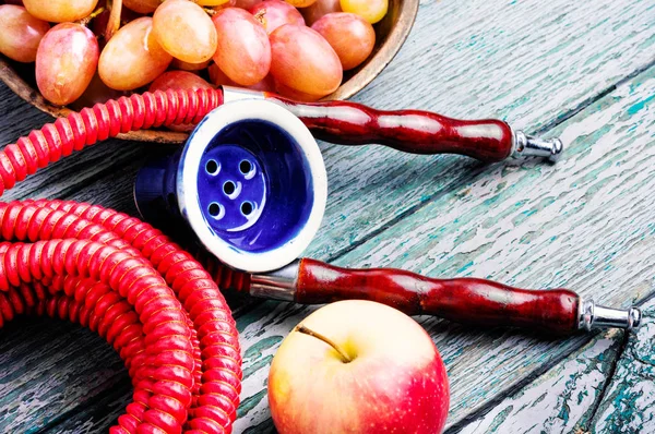 Shisha Hookah Oriental Com Uvas Aroma Para Relaxar Uvas Shisha — Fotografia de Stock