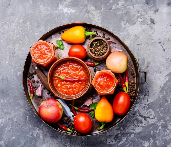 Salsa Casera Georgiana Adjika Con Pimienta Ajo Tomates —  Fotos de Stock