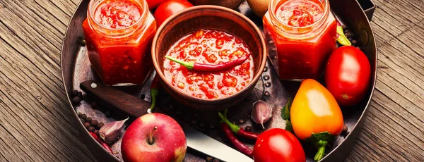 Adjika Abchasische Und Georgische Würze Aus Paprika Tomaten Und Knoblauch — Stockfoto