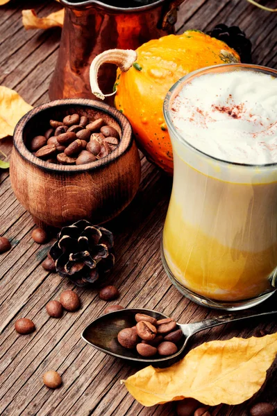 Тыквенный Пряный Кофе Взбитыми Сливками Осенний Кофе — стоковое фото