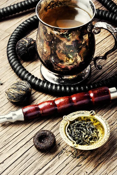 Shisha Hookah Oriental Com Chá Aroma Para Relaxar Shisha Árabe — Fotografia de Stock