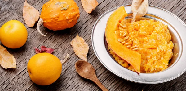 Gachas Mijo Con Calabaza Tazón Sobre Fondo Rústico Comida Vegetariana — Foto de Stock