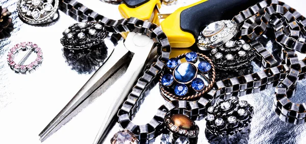 Maken Van Handgemaakte Juwelier Gereedschap Voor Het Maken Van Sieraden — Stockfoto